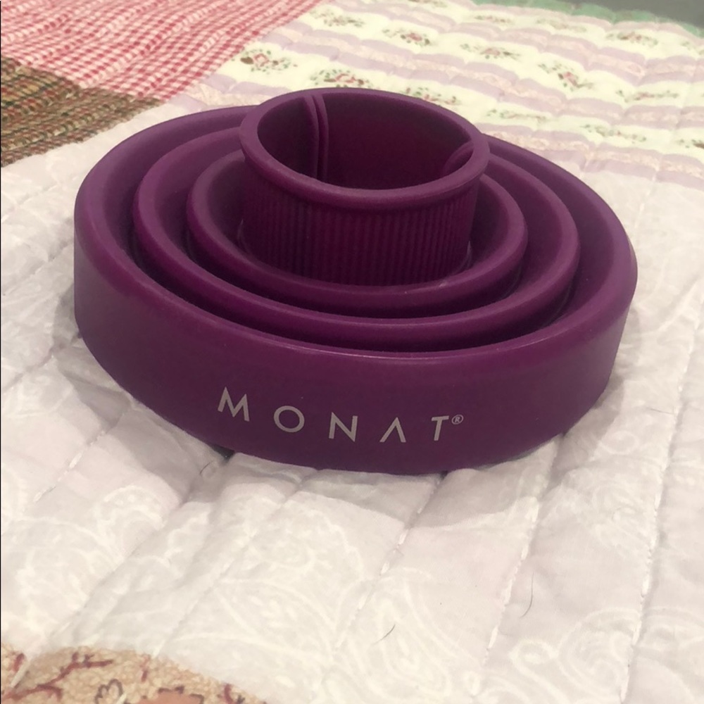 Monat Blow Dryer Attachment
